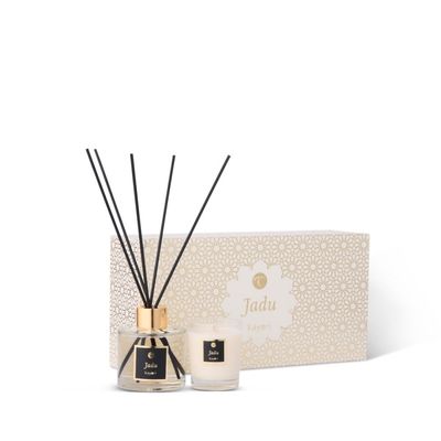 Kayori hazakura giftbox candle + diffuser