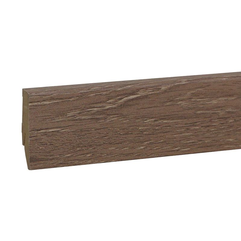 Sockelleiste in dunkelbrauner Eichenholzoptik