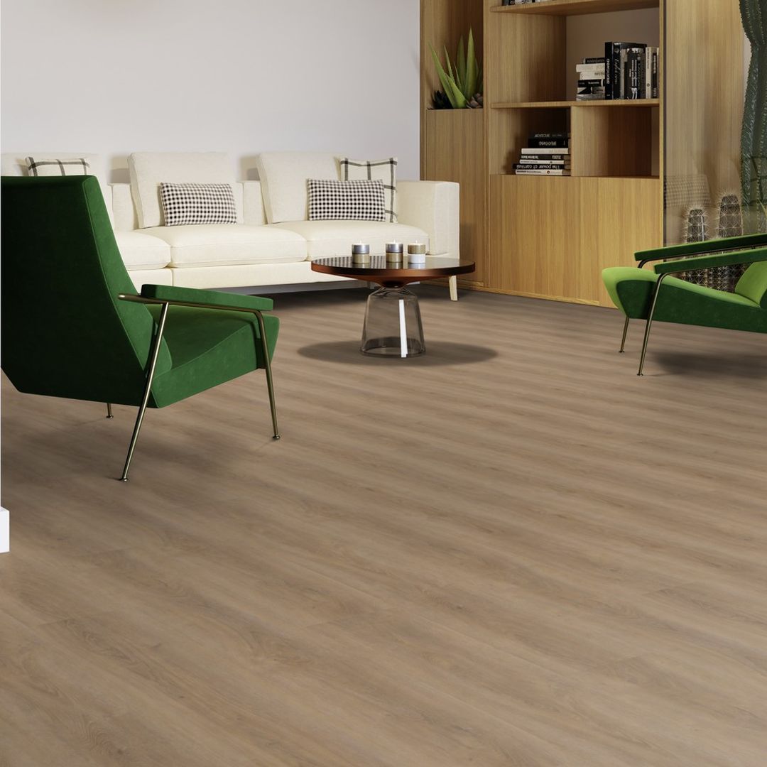 Klebe-Vinyl in Holzoptik in einem Wohnzimmer