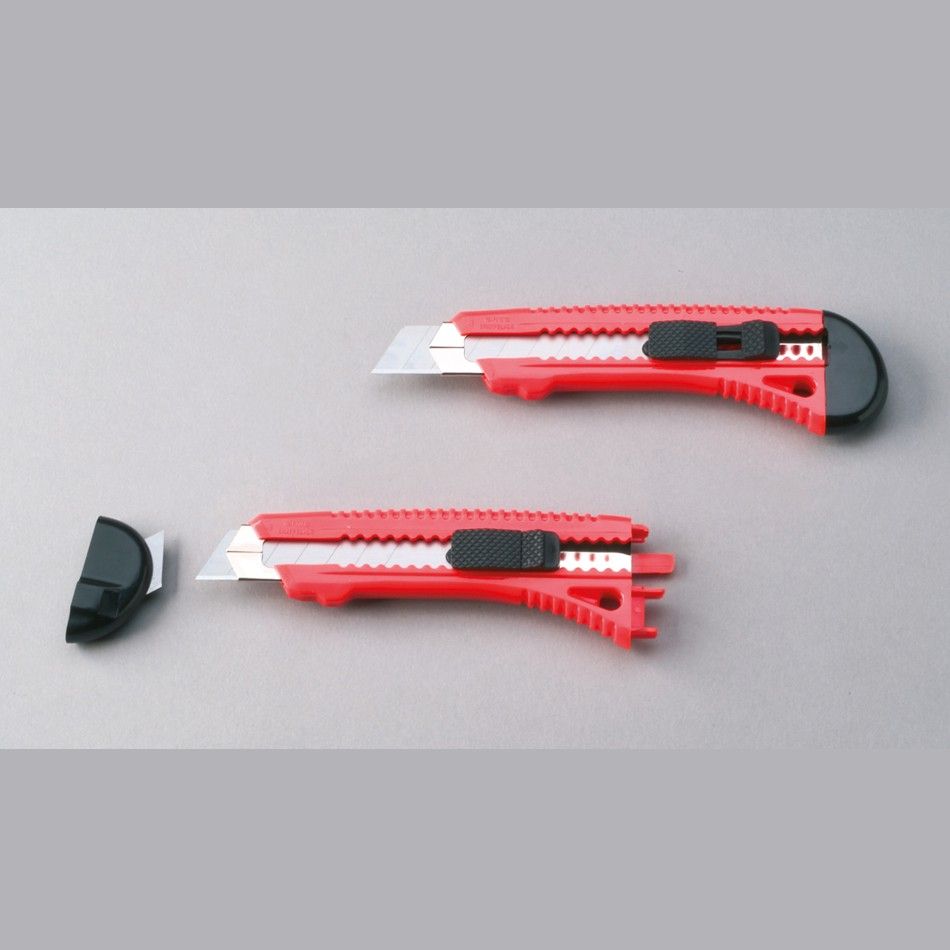 Cuttermesser in der Farbe Rot inklusive Klinge
