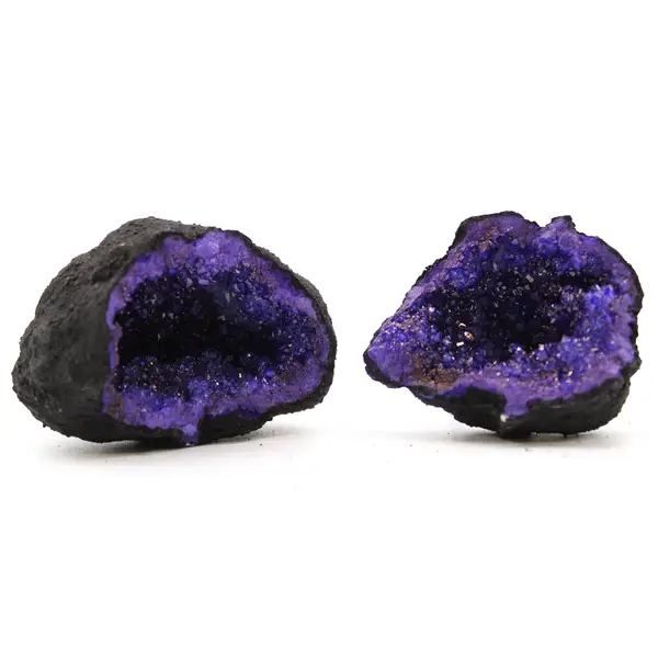 Calciet geode blauw zwarte steen