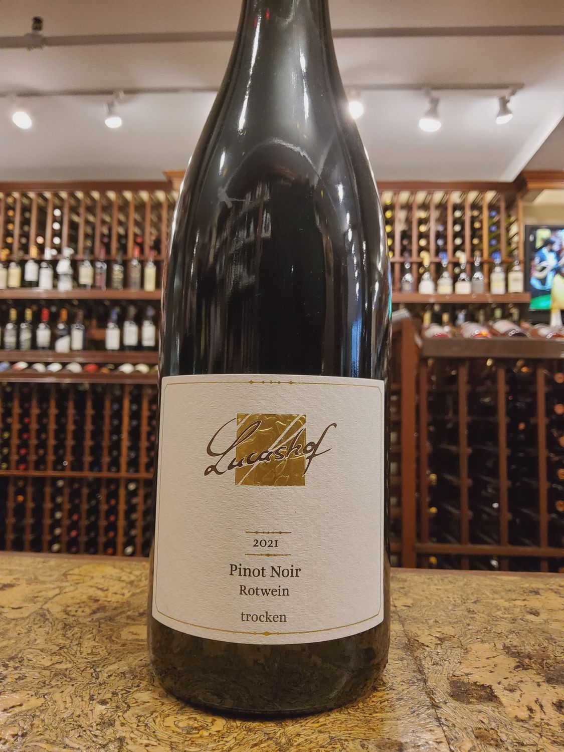 LUCASHOF PINOT NOIR 750ML