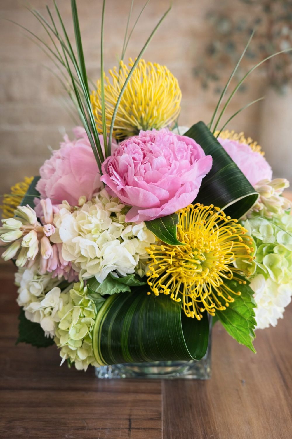 Liya™ – Peony &amp; Pincushion Textural Luxury Arrangement