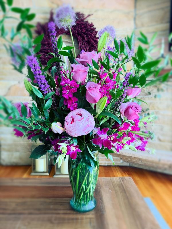 Grape™ – Garden Rose &amp; Orchid Luxury Arrangement