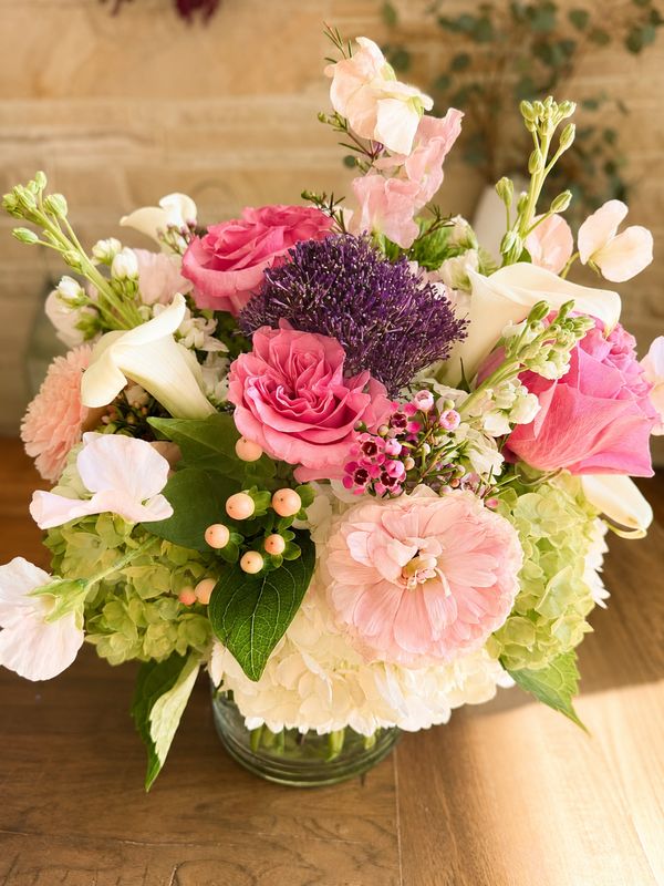 Subduud™ – Garden Rose &amp; Ranunculus Luxury Arrangement