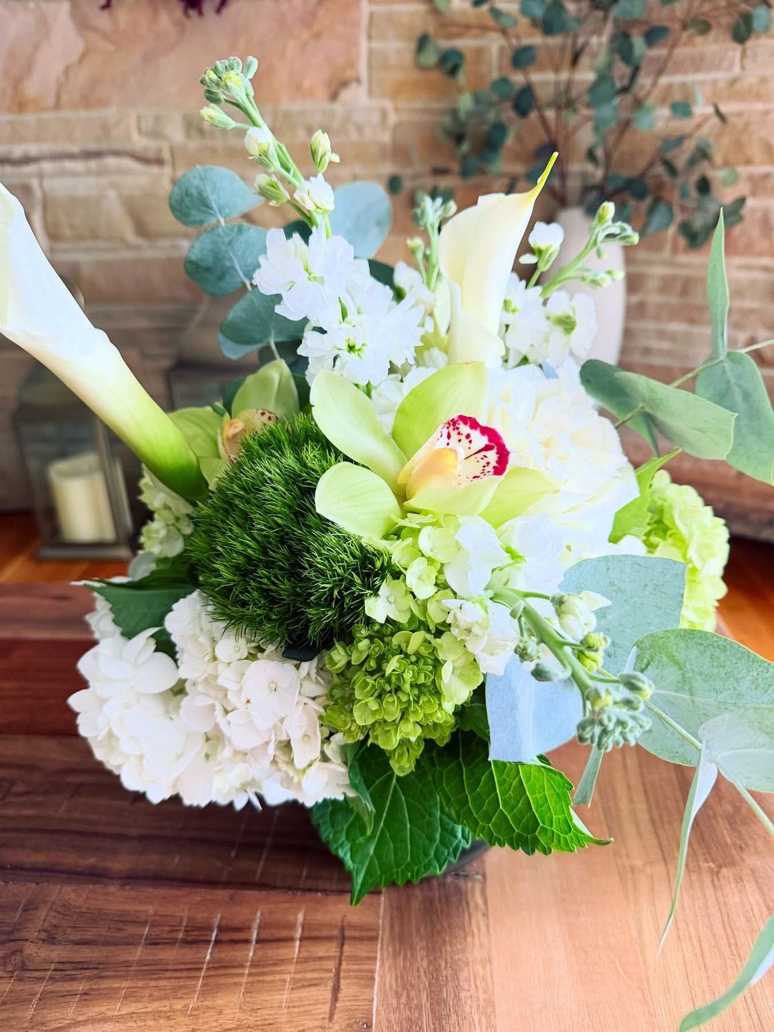 Gesture™ – Garden Elegance Luxury Arrangement