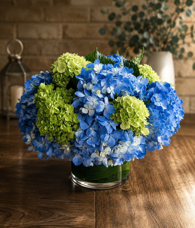 Coastal Aire™ – Classic Hydrangea Arrangement