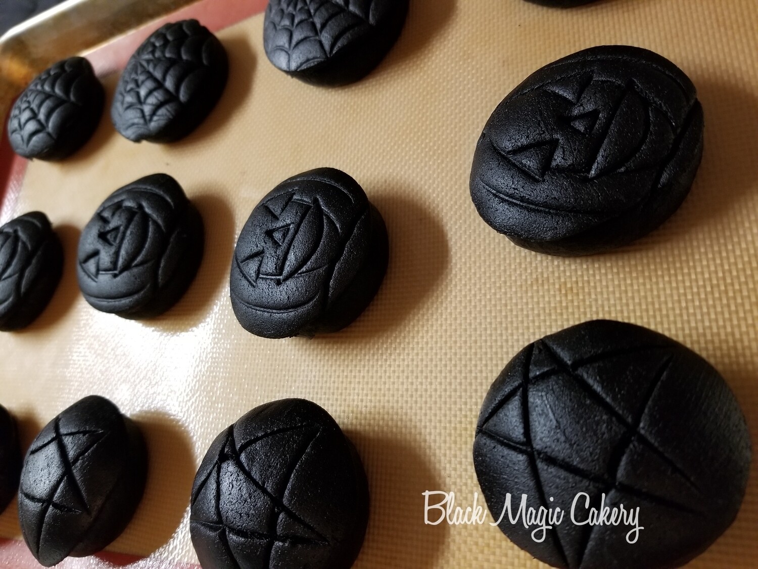Blackest of Black conchas (pickup only) Blackest of Black conchas (pickup only)
