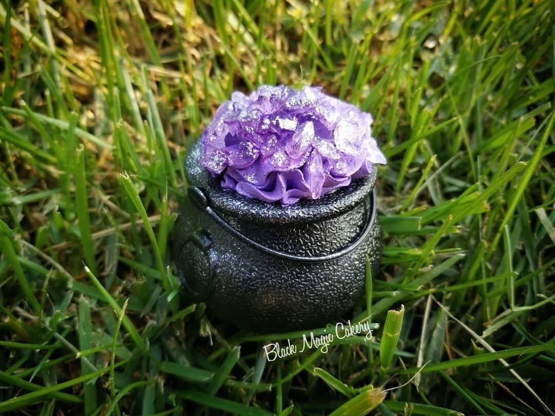 Mini cauldron pail CUPCAKE (vanilla) Mini cauldron pail CUPCAKE (vanilla)