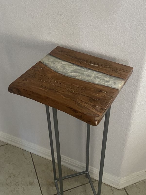 Lamp table