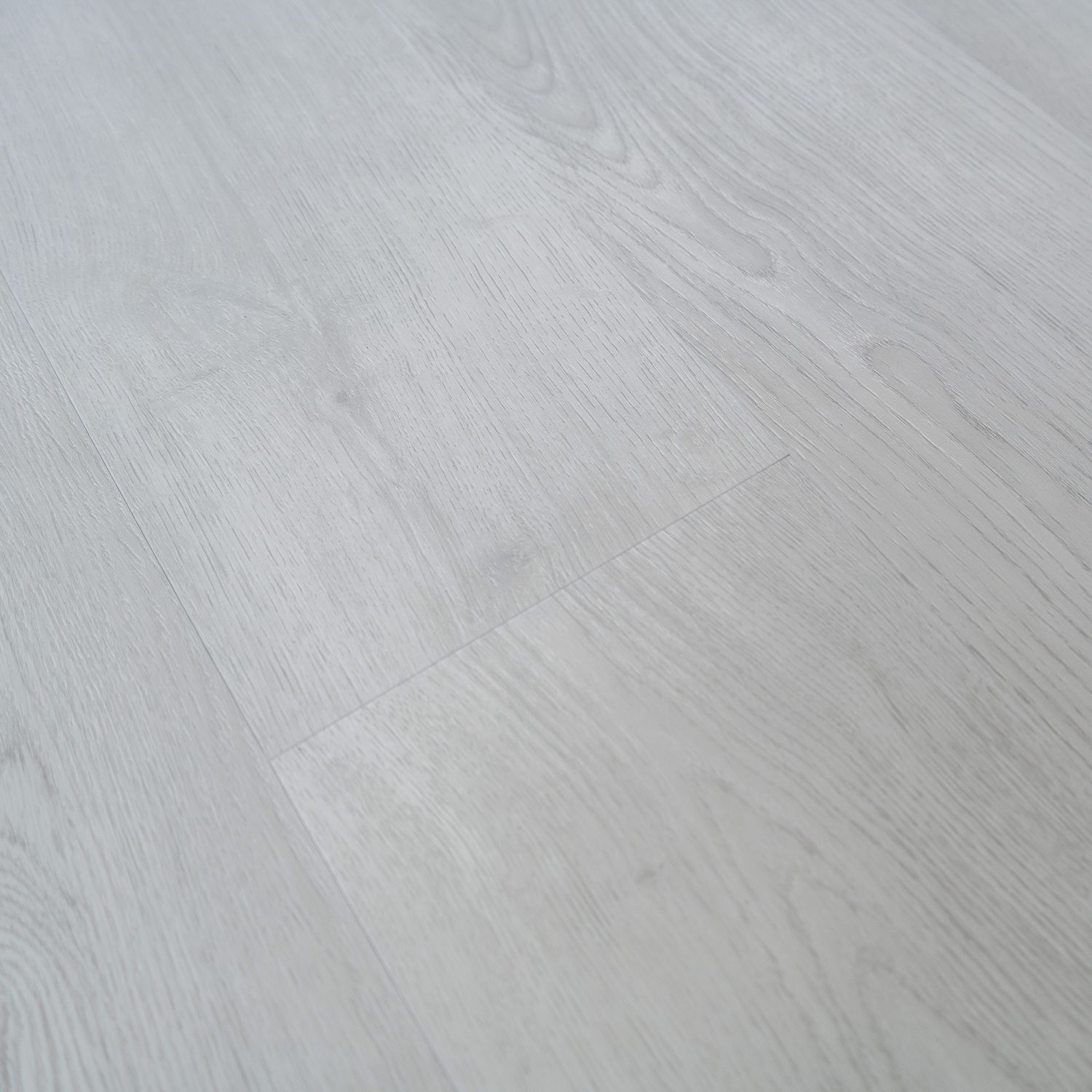 mont pelvoux 1220*180*5,5+1mm. 2,20m2/pak. 49,95euro/m2
