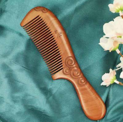 Peigne en acajou