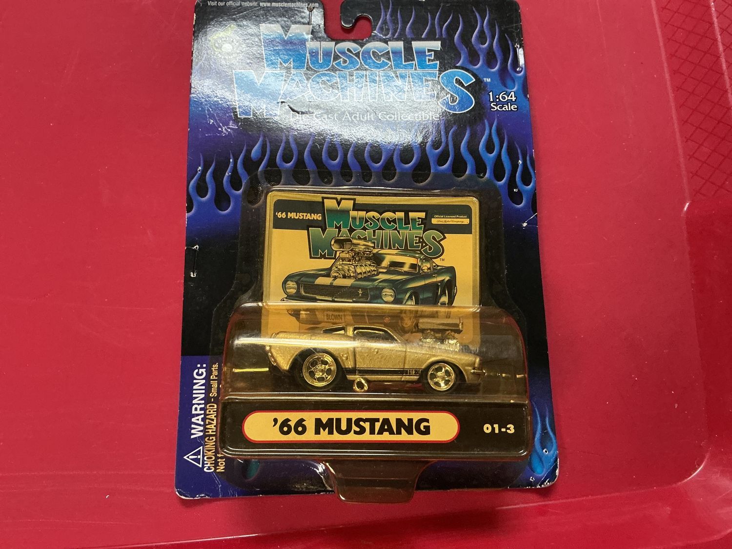 Muscle machine 66 Mustang silver