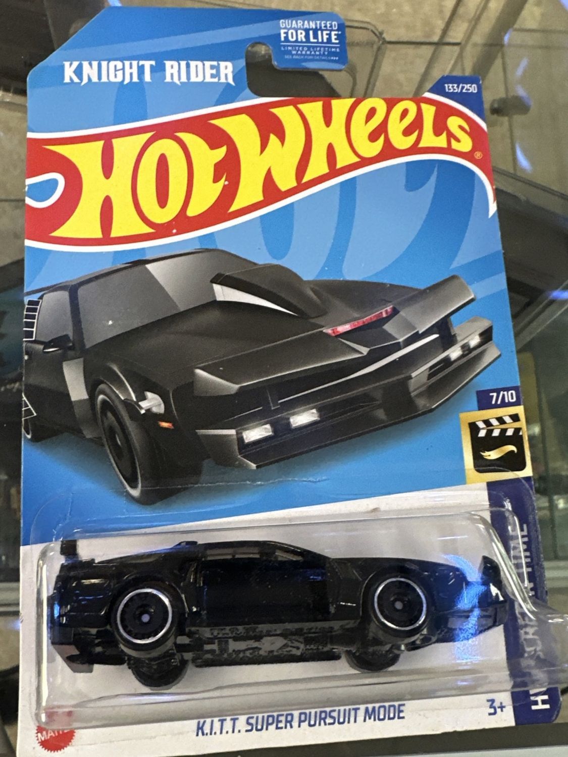 Knight Rider K.I.T.T Super Pursuit Mode Hot Wheels 1:64 scale