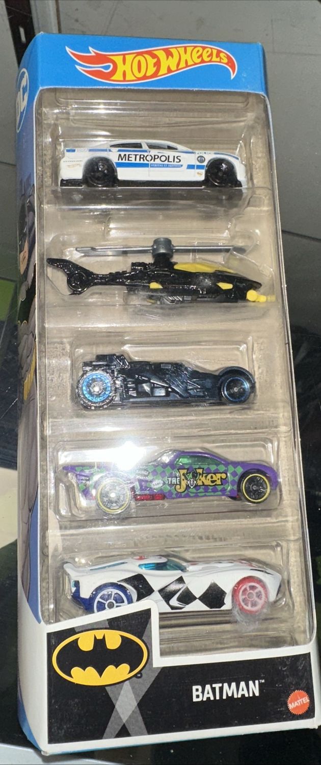 New 2022 Hot Wheels 5-Pack 1:64 DC Batman