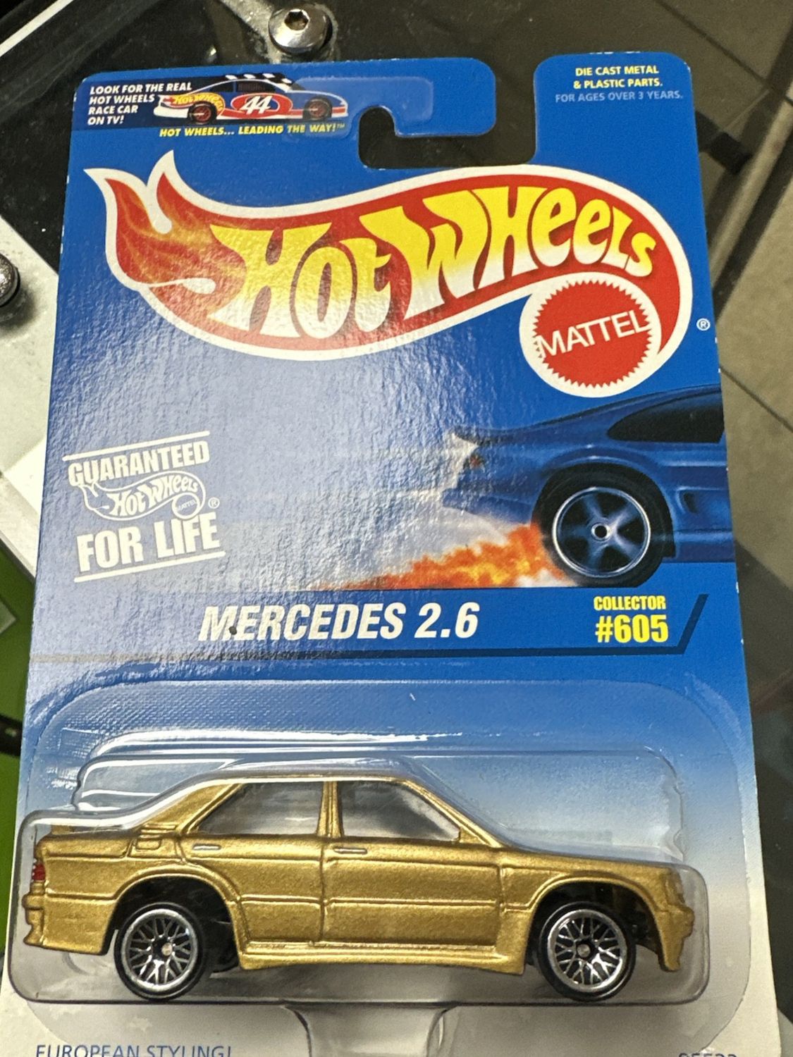 1997 Hot Wheels Mercedes 2.6 Collector #605 European Styling Gold (3)