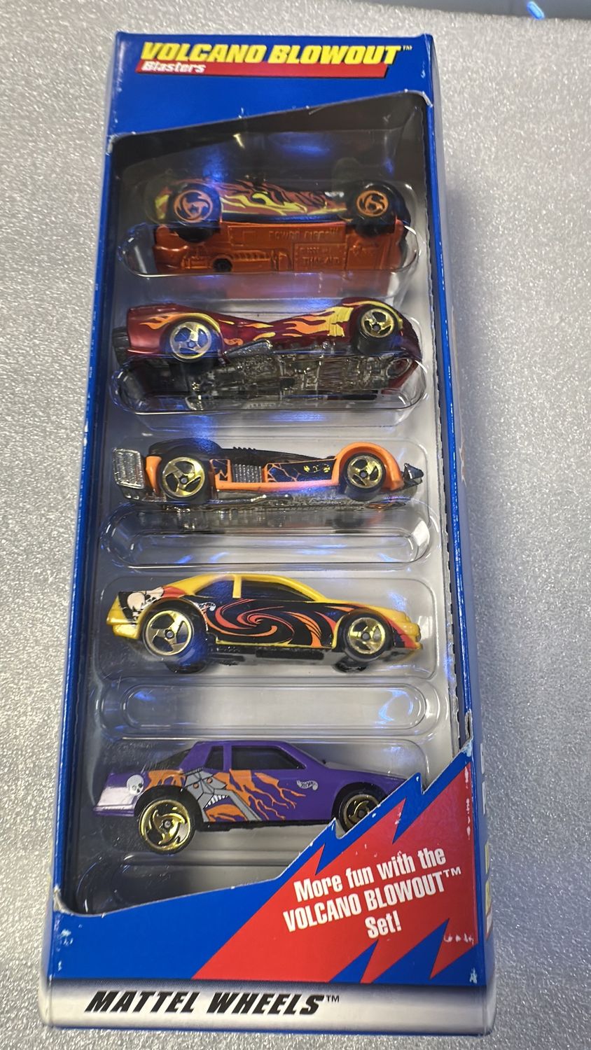 Vintage 1997 HOT WHEELS Volcano Blowout 5 Vehicle Gift Pack Factory Sealed