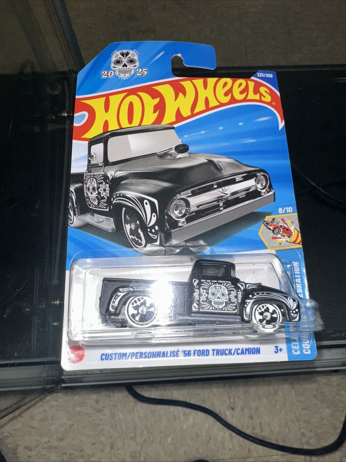 Custom/personalities 56 Ford truck/Camon