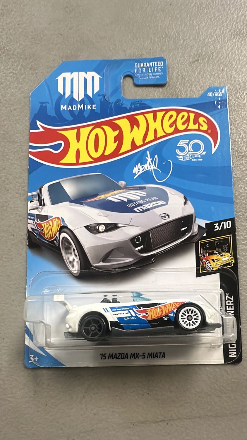 Hot Wheels ‘15 Mazda Mx-5 Miata Mad Mike