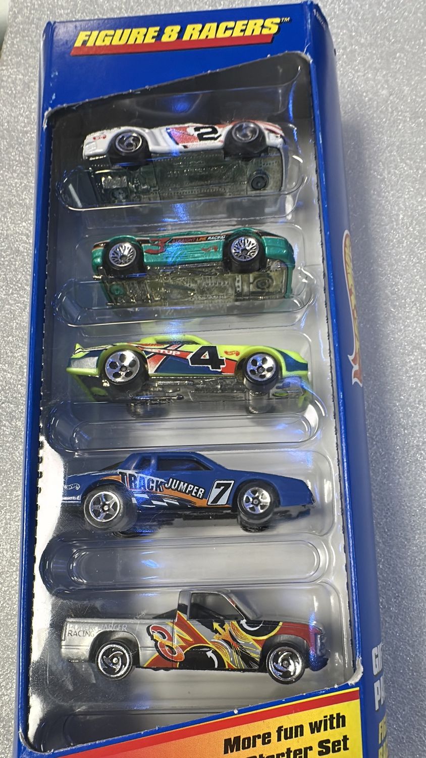 Hot Wheels 5-pack #18828  Figure 8 Racers