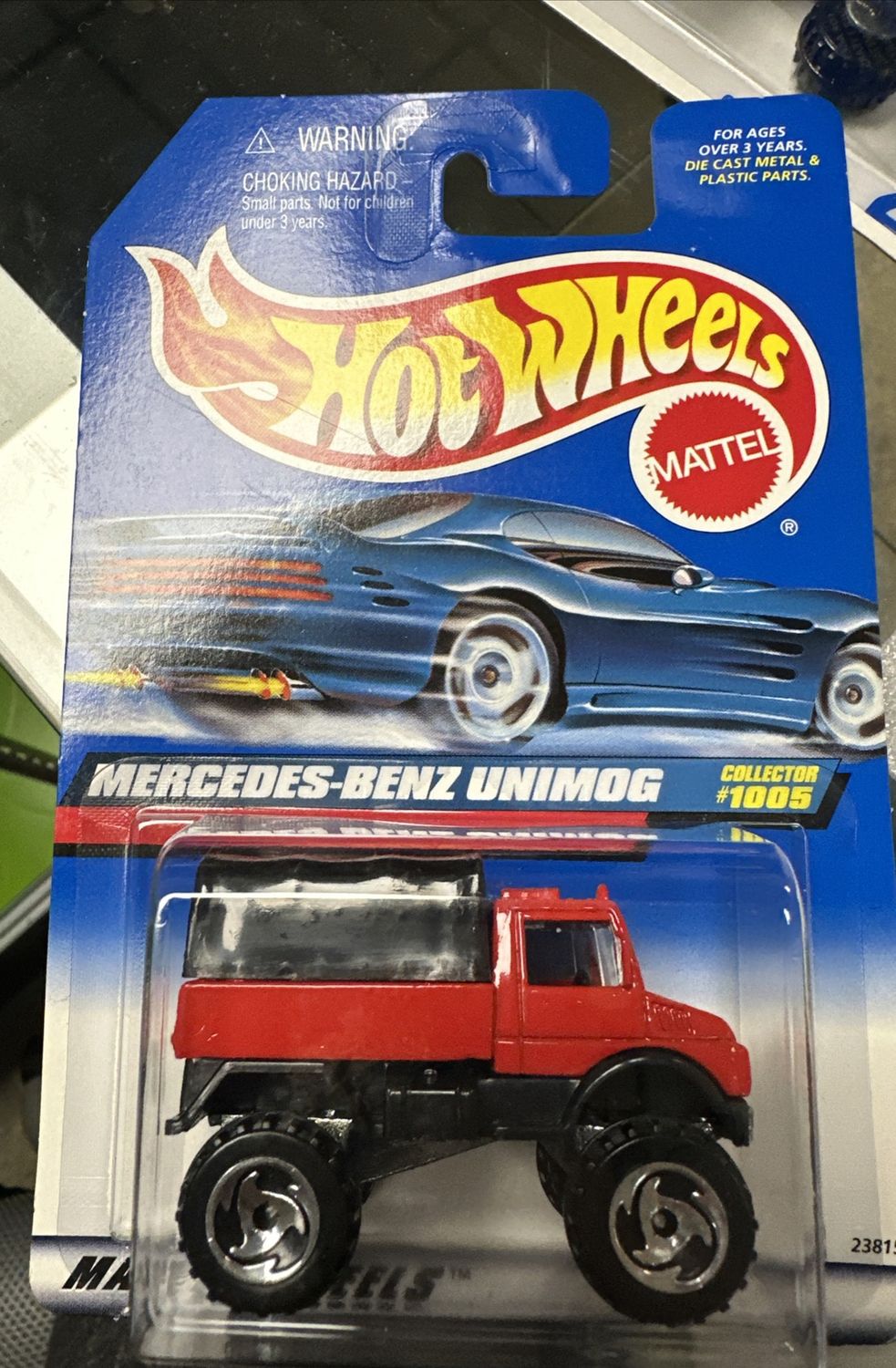 1999 Hot Wheels Vintage Mercedes-Benz Unimog Red w/ Chrome DW3's MOC Metal Base