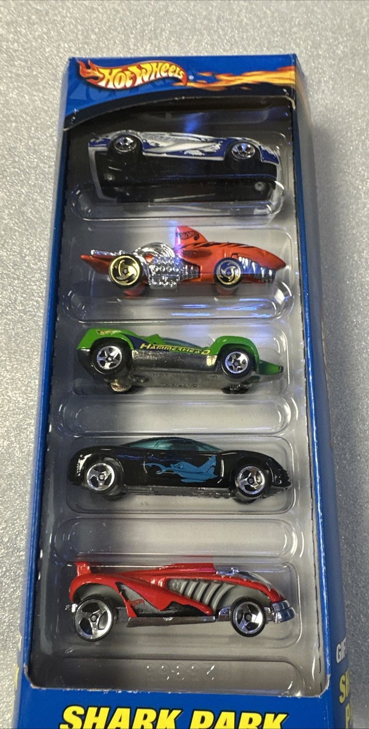 Hot Wheels 2000 Shark Park Gift Pack #50012 Mattel Wheels 5-pack Vintage