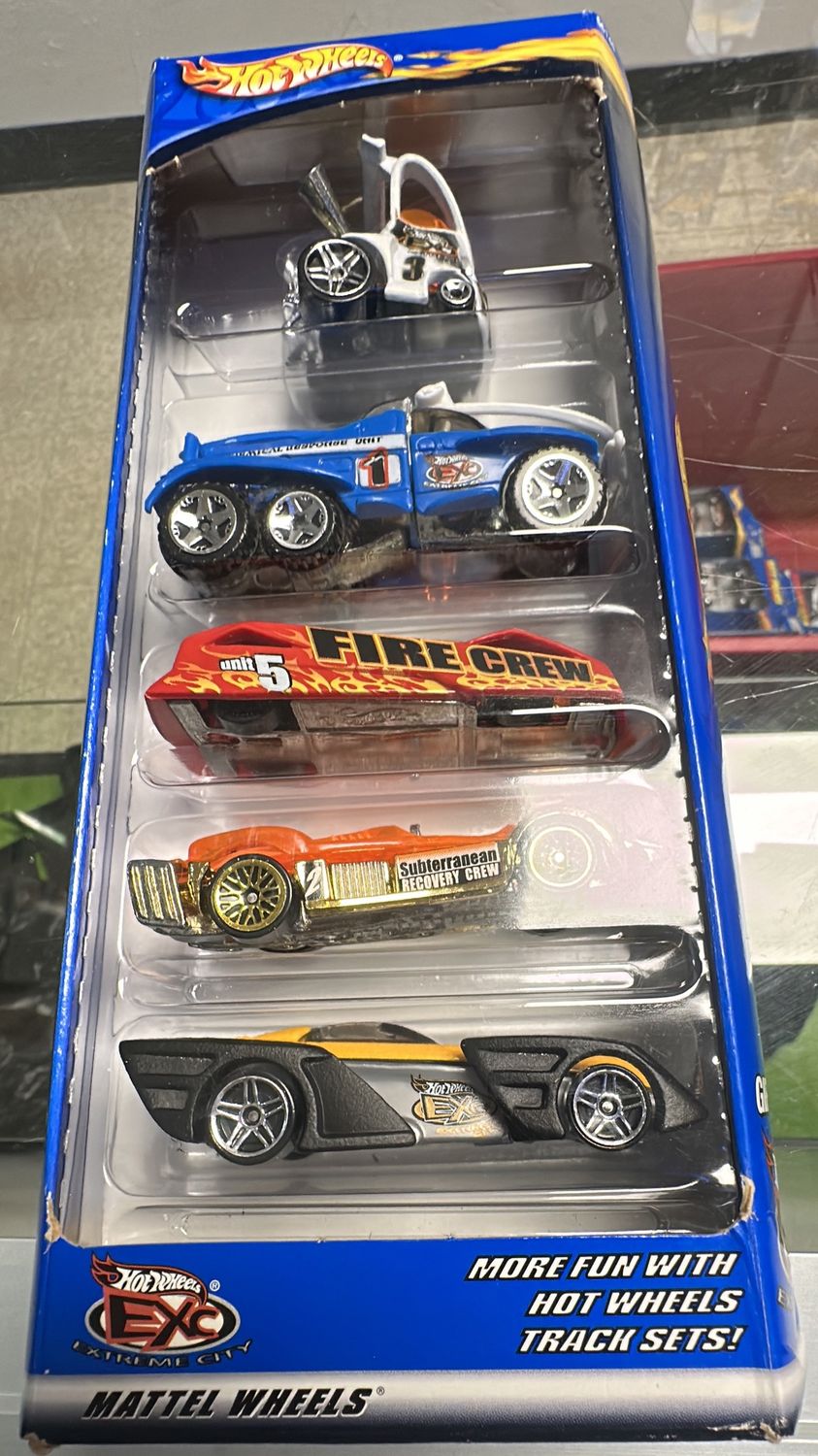 EXC Extreme City 5-Car Gift Pack Set 2000 Die Cast Cars 56140