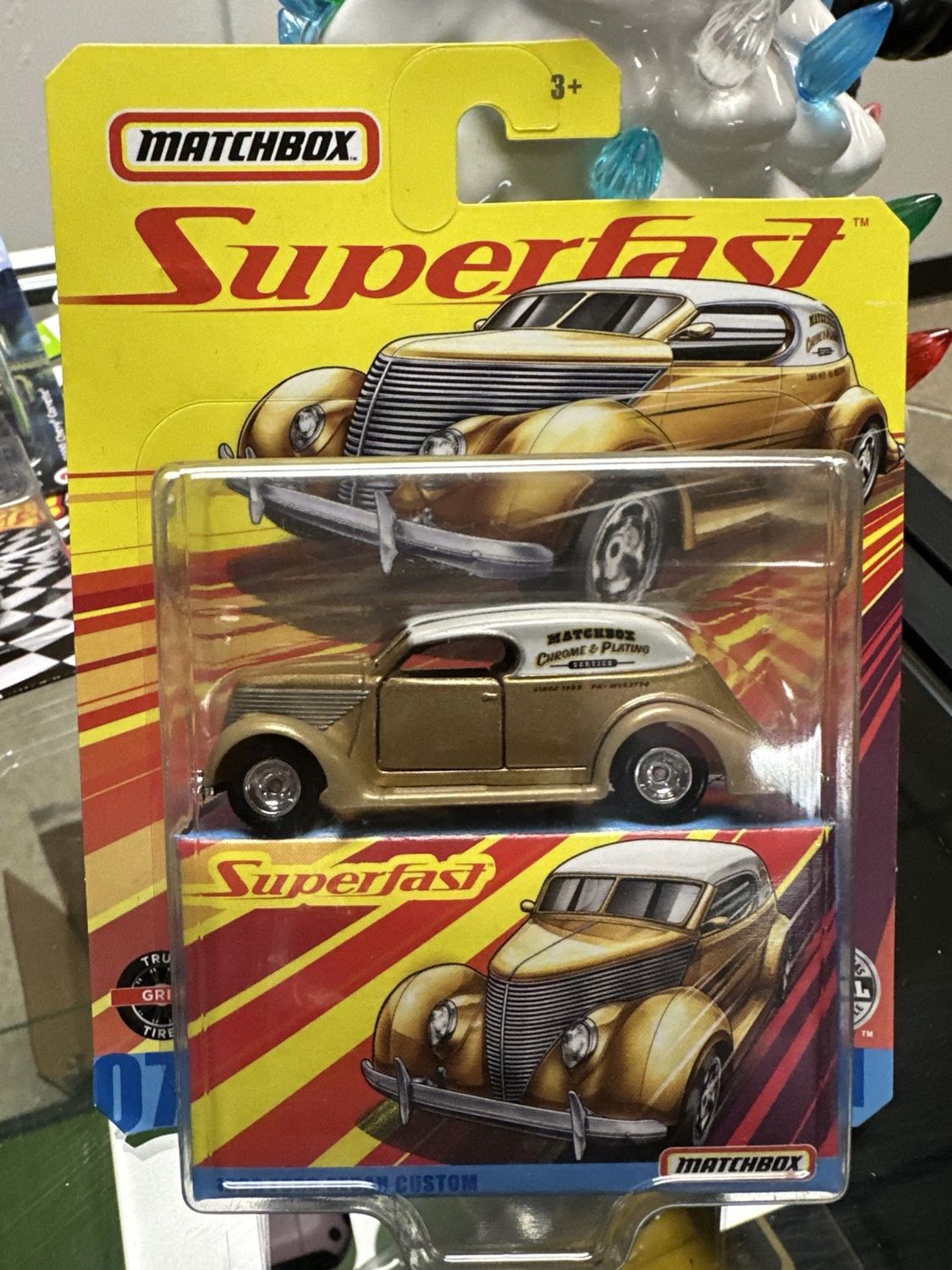 2022 JOHNNY LIGHTNING 2000 CHEVY CORVETTE POP CULTURE CLUE REL 