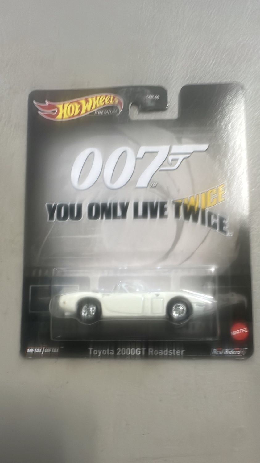 Hot Wheels 007 Toyota 2000GT Roadster