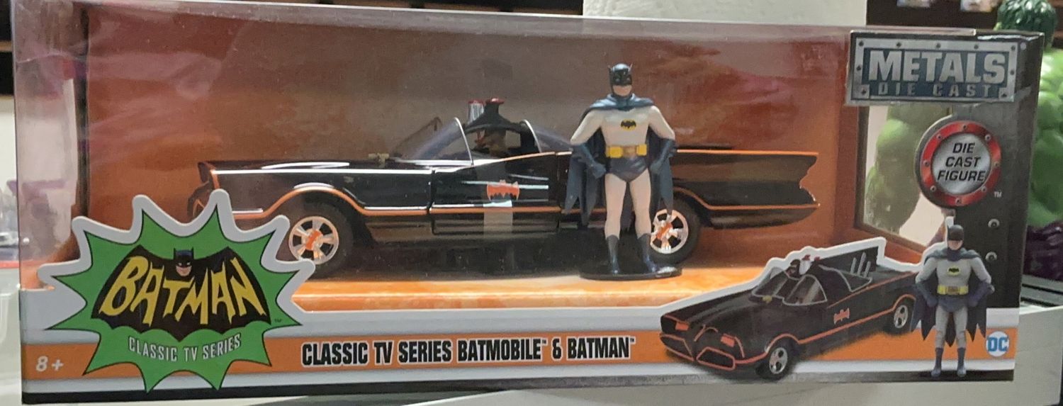 1966 TV SERIES BATMOBILE WITH BATMAN &amp; ROBIN FIGURES 1:24 JADA 98259 NEW 2016