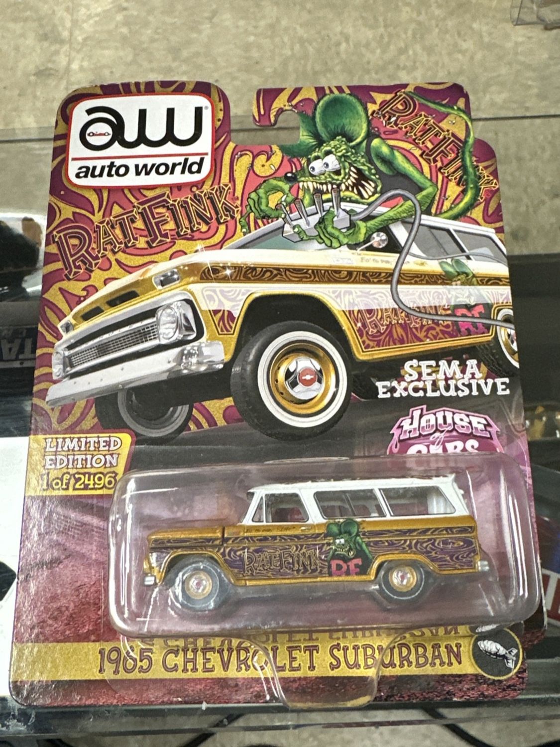 Auto World 1:64 - 1965 Chevrolet Suburban Rat Fink - 2021 SEMA Exclusive
