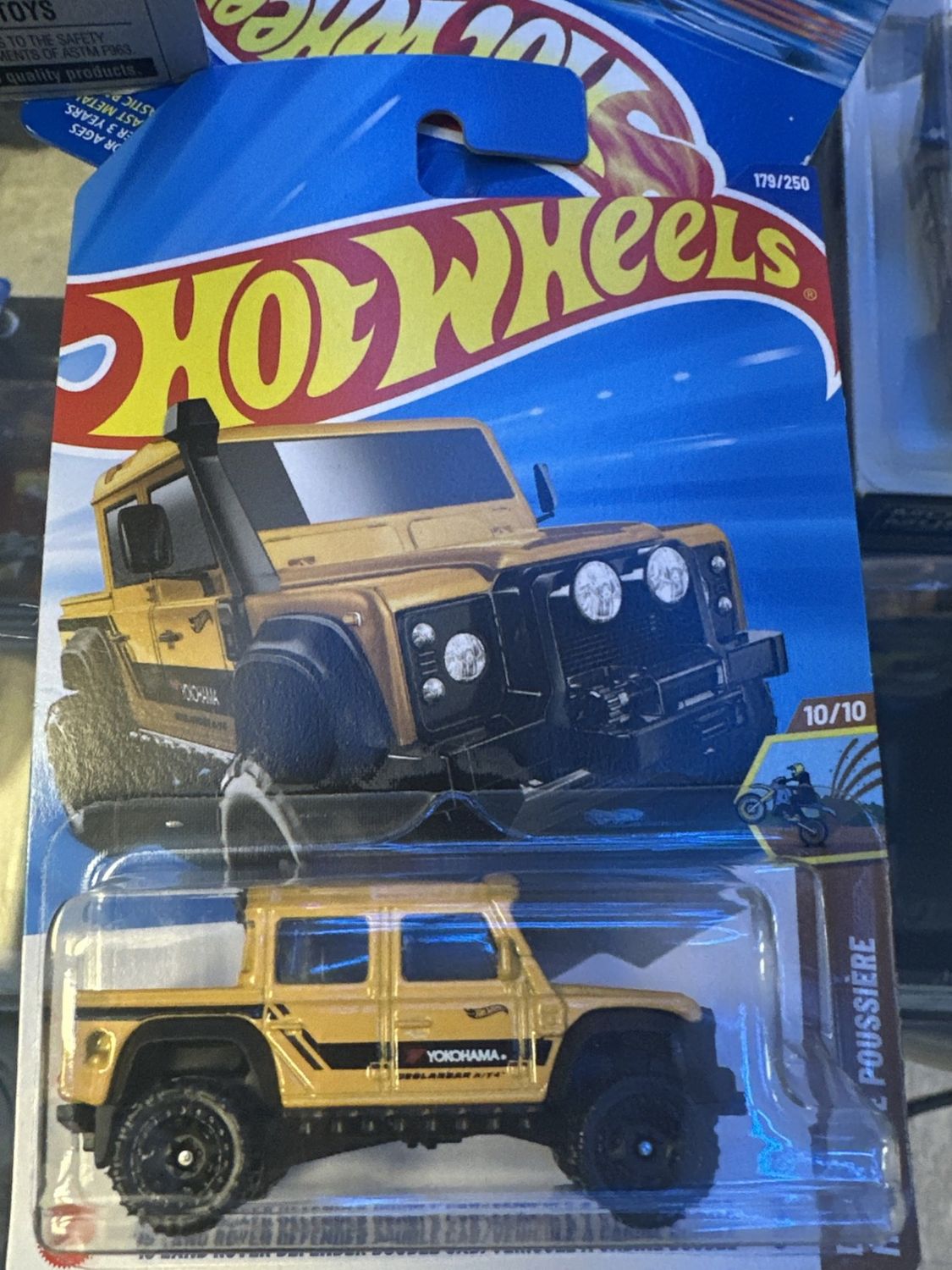 Hot Wheels 2025 HW Dirt 10/10 179 '15 Land Rover Defender Double Cab YELLOW BLOR