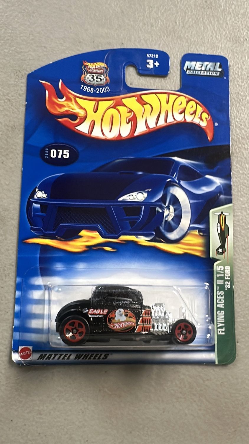Hot Wheels ‘32 Ford Flying Aces