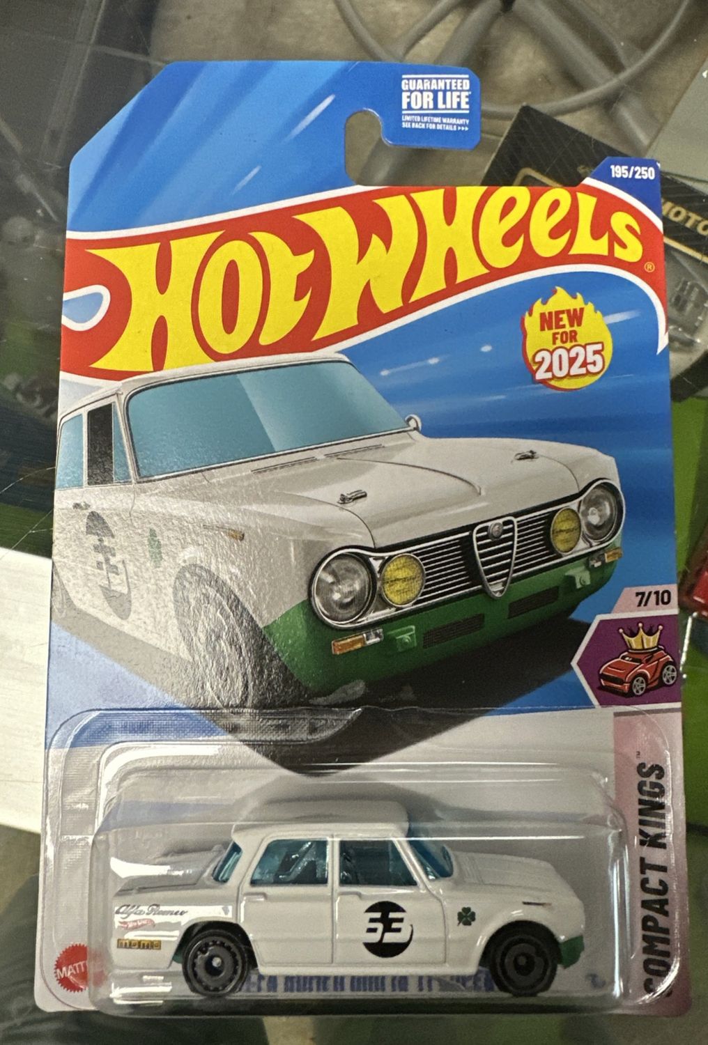 HOT WHEELS 2025  Alfa Romeo Giulia TI Super #195 White COMPACT KINGS
