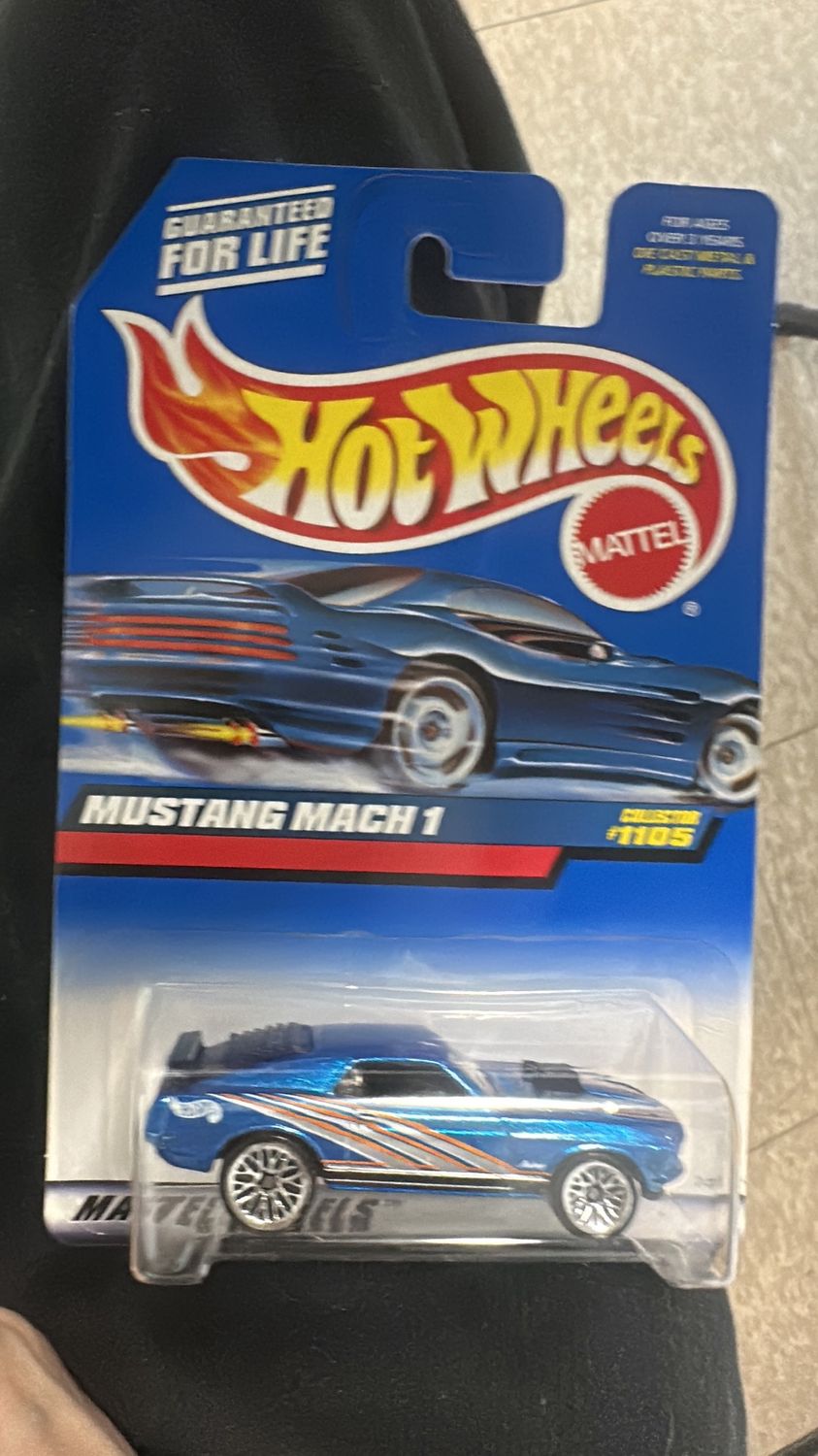 Hot Wheels Mustang Mach 1 Blue