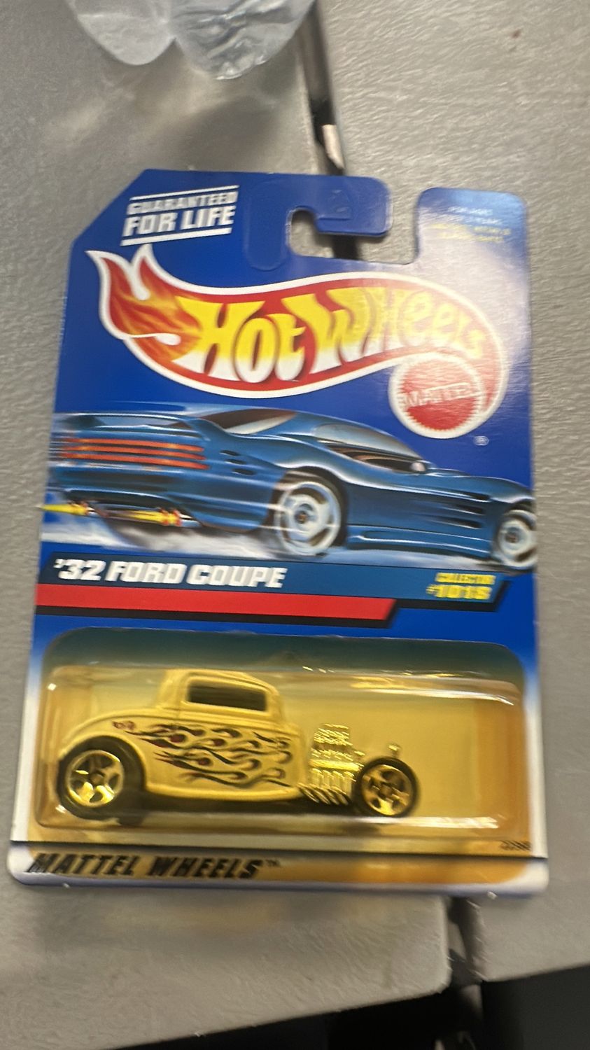 Hot Wheels ‘32 Ford Coupe White