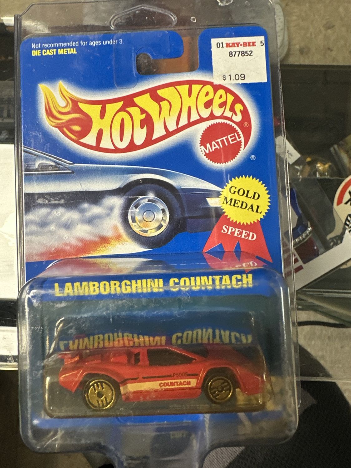 1991 Hot Wheels Lamborghini Countach Collector #232 Gold Medal Speed Red Vintage