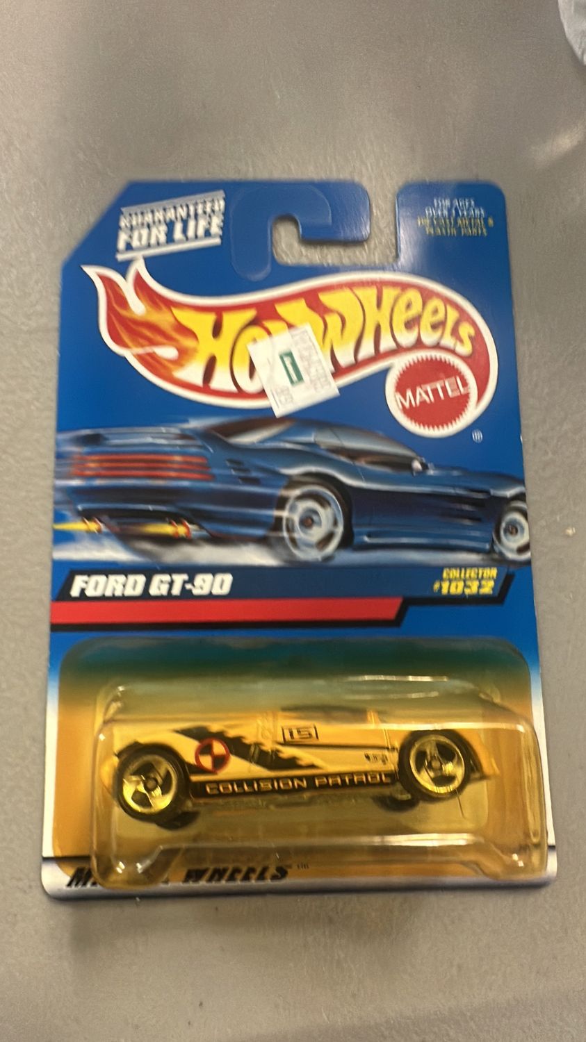 Hot Wheels Ford GT-90 Yellow