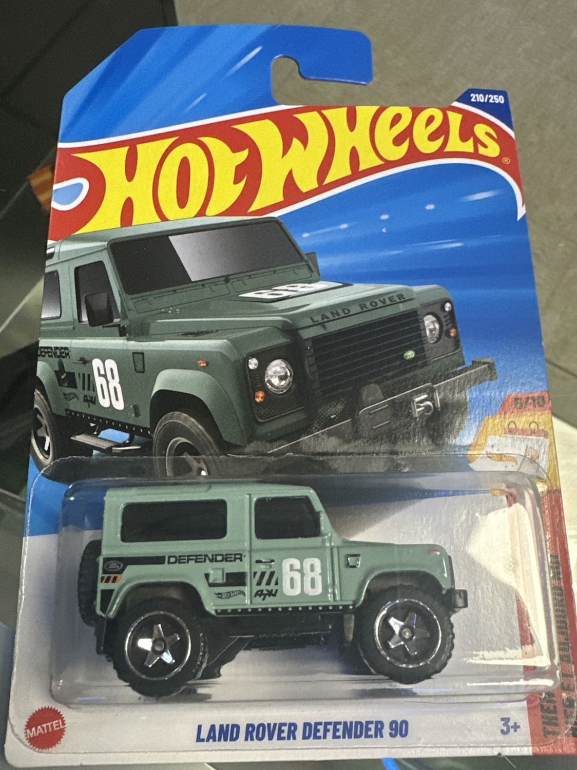 Hot Wheels LAND ROVER DEFENDER 90, Green, 5/10  Q-Case, JBC16 