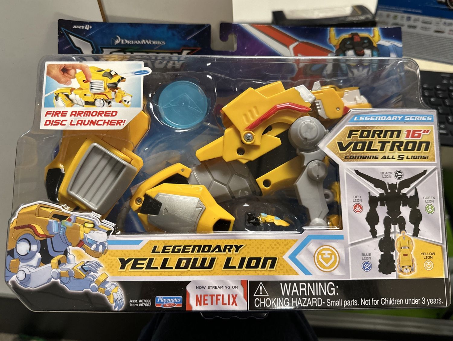 2017 Voltron Legendary Yellow Lion Combinable Action Figure Sealed Pkg DreamWork