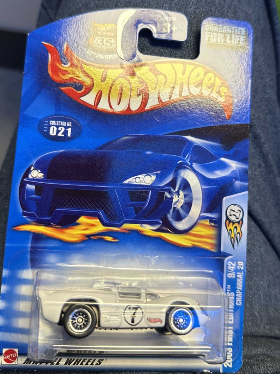 2003 Hot Wheels #21 First Editions 9/42 CHAPARRAL 2D White / Chrome Lace Wheels