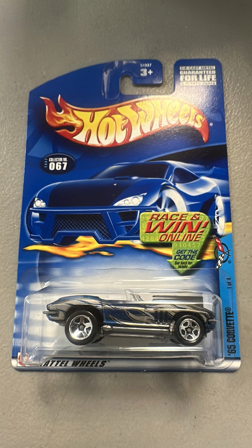 Hot Wheels ‘65 Corvette #067