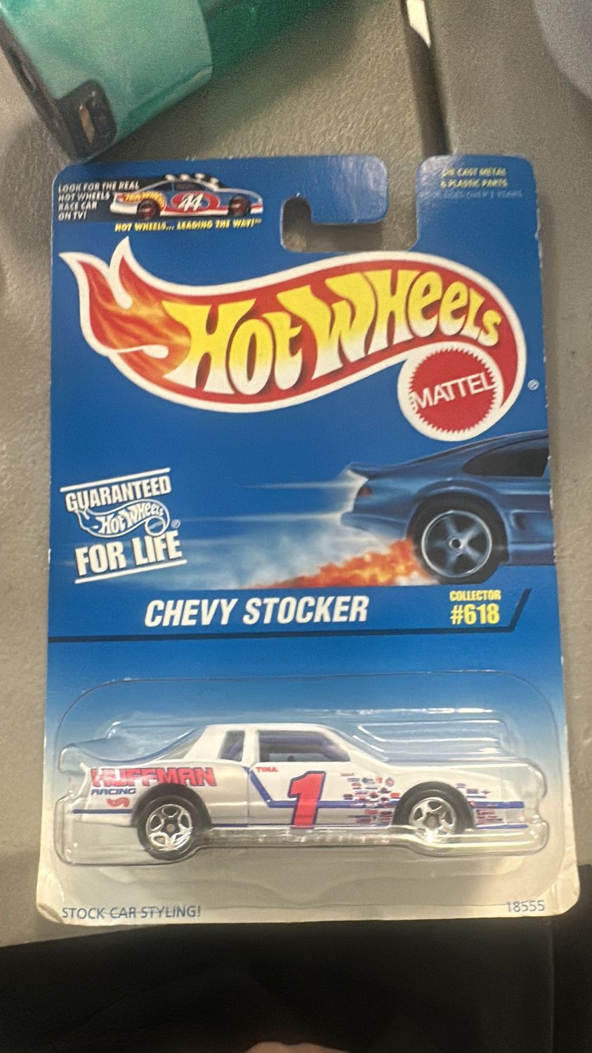 Hot wheels chevy stocker #618