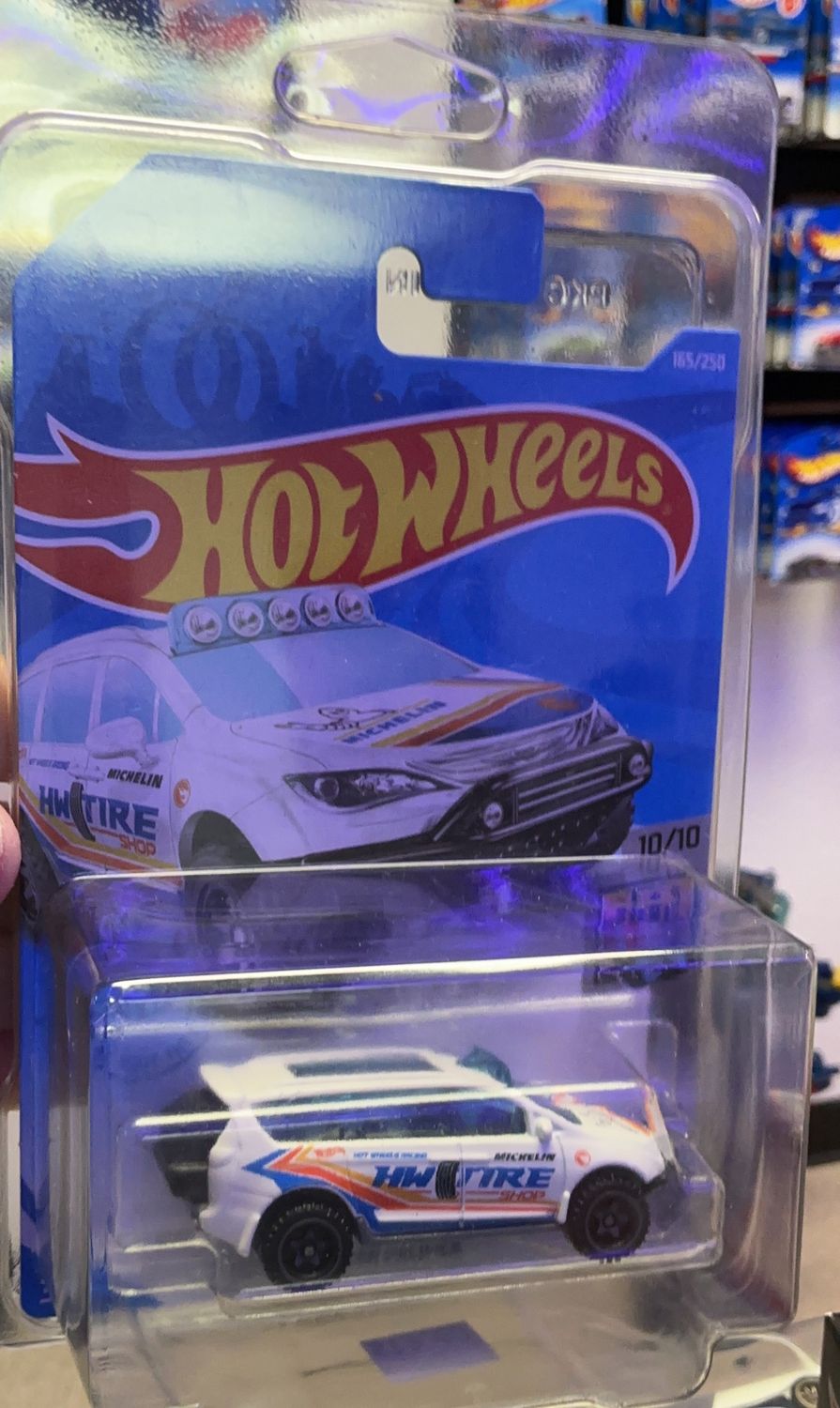HOT WHEELS Chrysler Pacifica Treasure Hunt HW Metro Michelin Mainline GTC89 2021Th