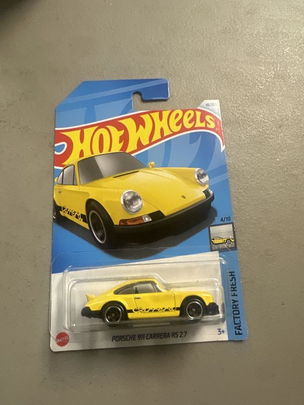 Hot Wheels Porsche 911 Carrera RS 2.7