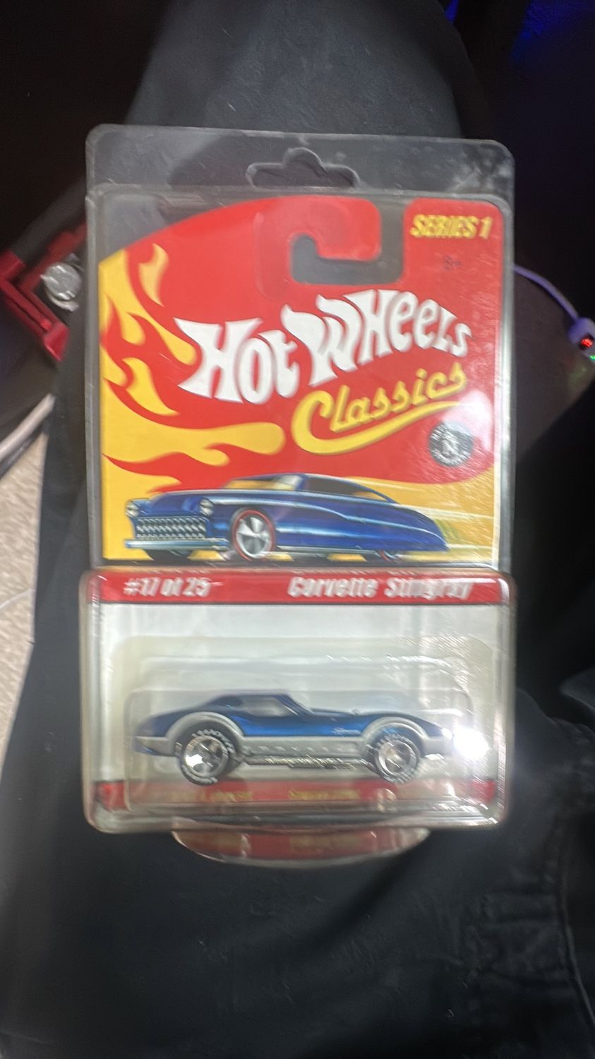 Hot Wheels Classics Corvette Stingray