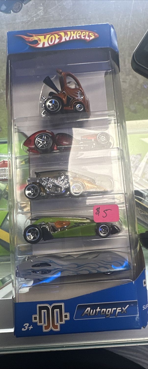 Hot Wheels Gift / 5 Pack Autogrfx Super Paquete Coffret Supermax G6925