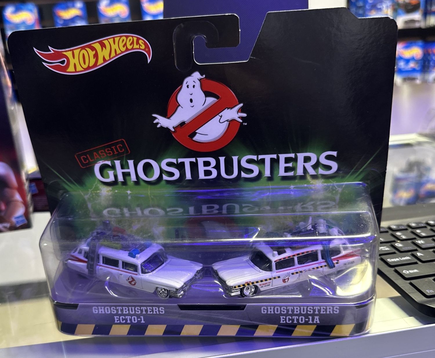 Hot Wheels Classic Ghostbusters 2 Pack Ecto-1 Ecto-1A DVG08 2016