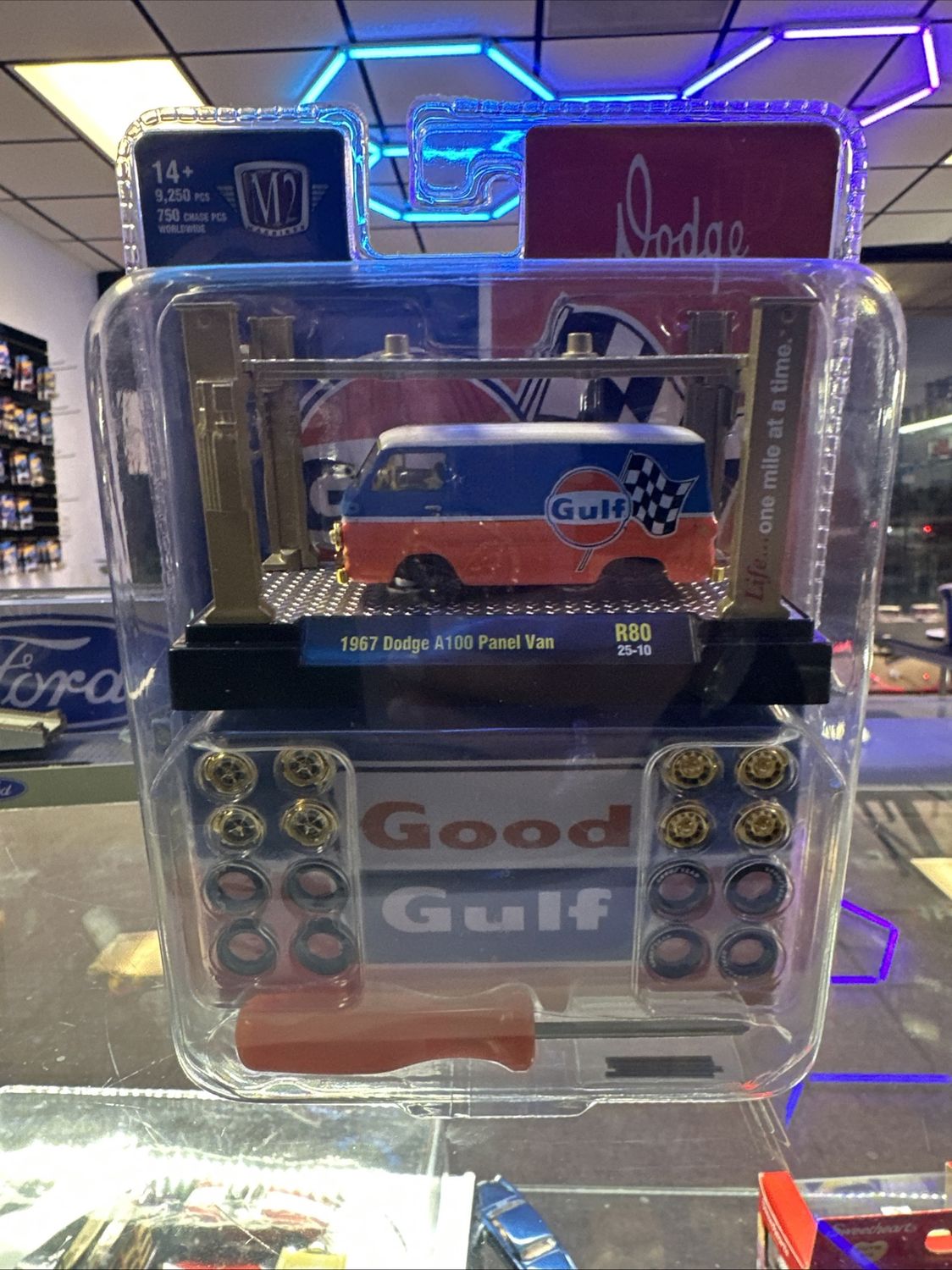 M2 MACHINES 1967 DODGE A100 PANEL VAN MODEL KIT R80 GULF 1:64 SCALE