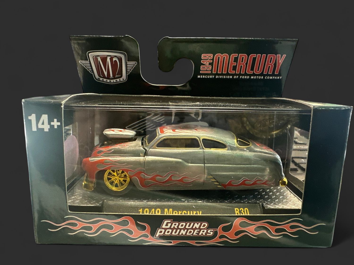 1/64 M2 GROUND POUNDERS RAW CHASE CAR MERCURY CUSTOM COUPE WILD CHILD